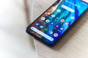 Google varuje: 40 percent telefónov s Androidom nedostáva bezpečnostné aktualizácie. Ide o viac ako miliardu zariadení