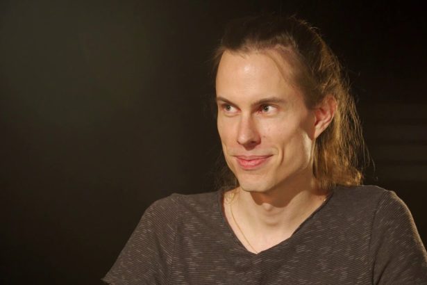 Tomáš Mikolov: Muž, ktorý vynašiel Word2Vec a teraz hľadá skutočnú inteligenciu tam, kde ju ostatní nehľadajú